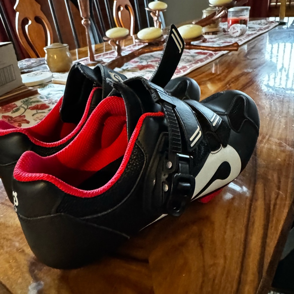 Peloton Shoes Size 39